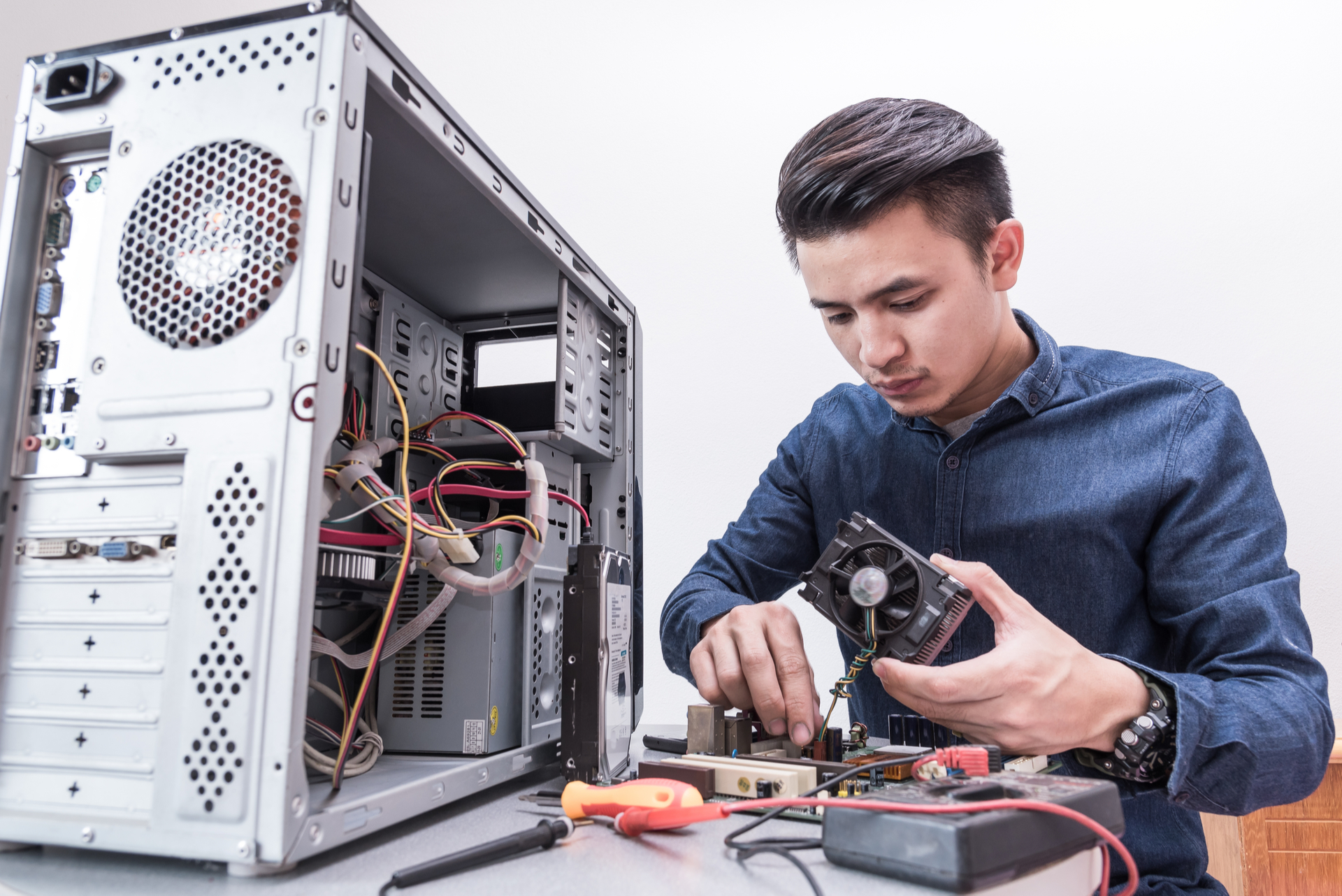 computer repair technicians